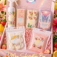 May Subscription Box – Chasing Sunshine ☀️